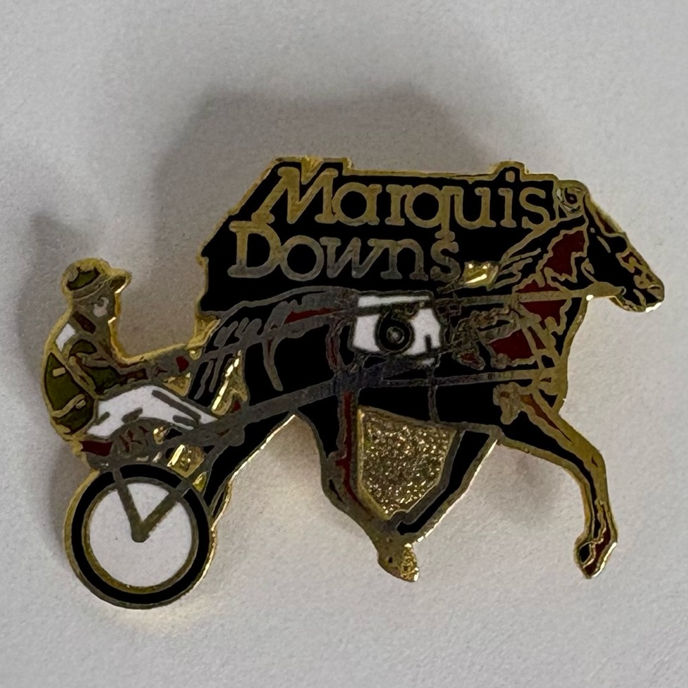 Marquis Downs Horse Racing Lapel Pin Sulky #6 Harness Racing